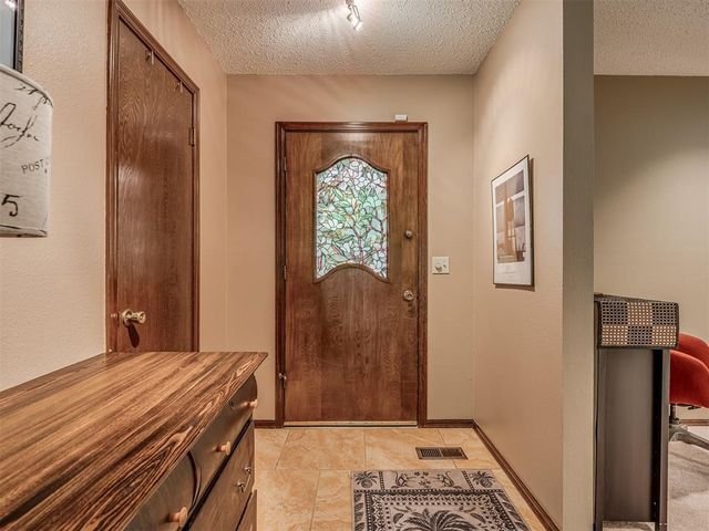 2229 Hummingbird Lane, Edmond, OK 73034