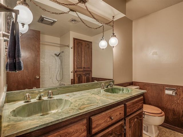 2229 Hummingbird Lane, Edmond, OK 73034