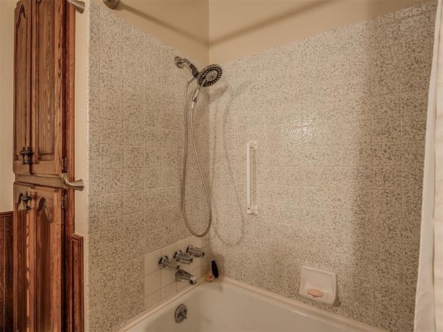 2229 Hummingbird Lane, Edmond, OK 73034