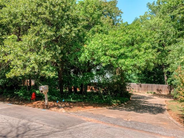 2229 Hummingbird Lane, Edmond, OK 73034