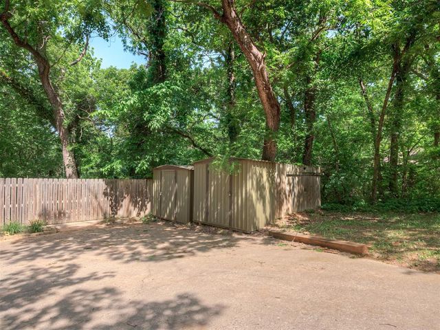 2229 Hummingbird Lane, Edmond, OK 73034