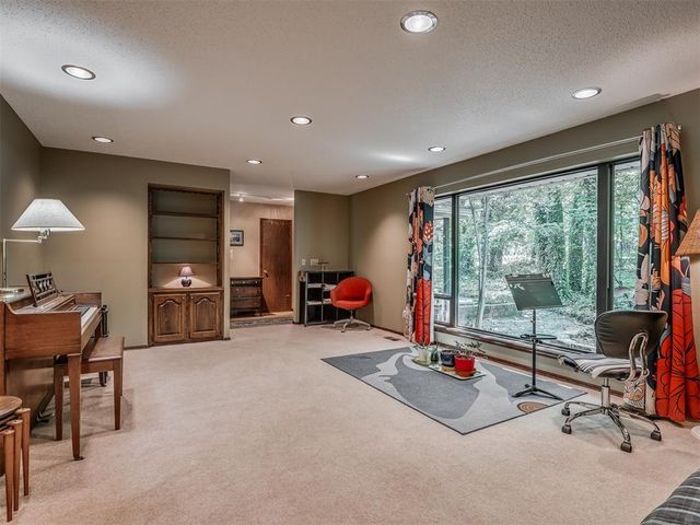 2229 Hummingbird Lane, Edmond, OK 73034