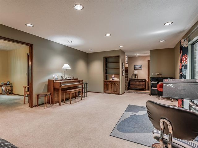 2229 Hummingbird Lane, Edmond, OK 73034