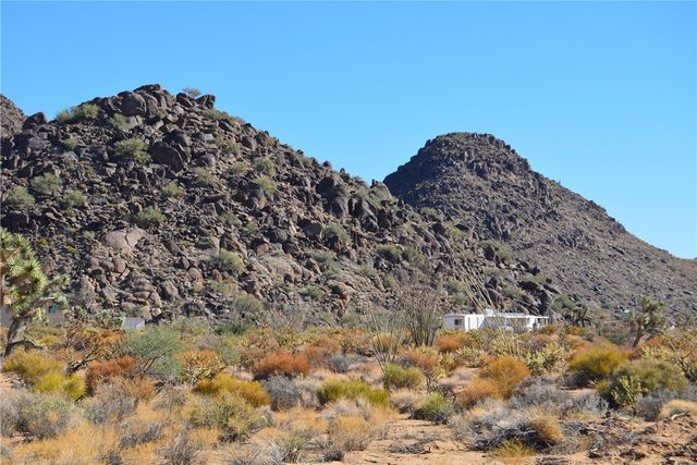 350 Arapaho Drive, Yucca, AZ 86438