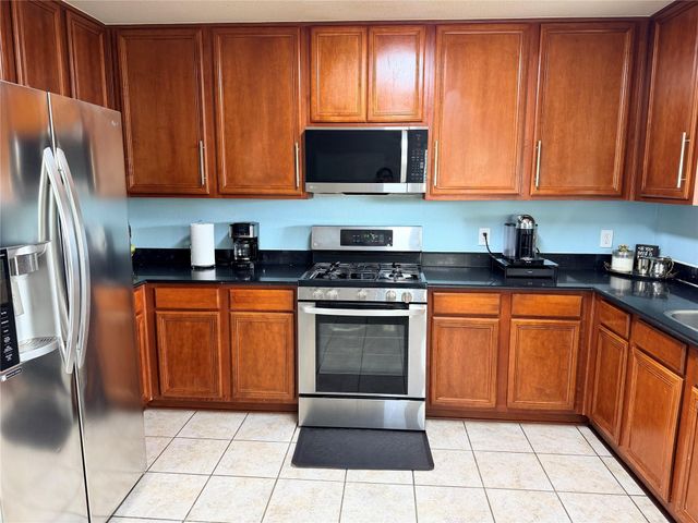 6507 Hawthorne Falls Lane, Houston, TX 77049