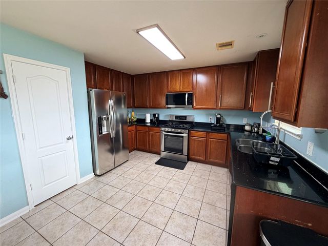 6507 Hawthorne Falls Lane, Houston, TX 77049