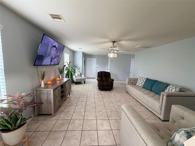 6507 Hawthorne Falls Lane, Houston, TX 77049