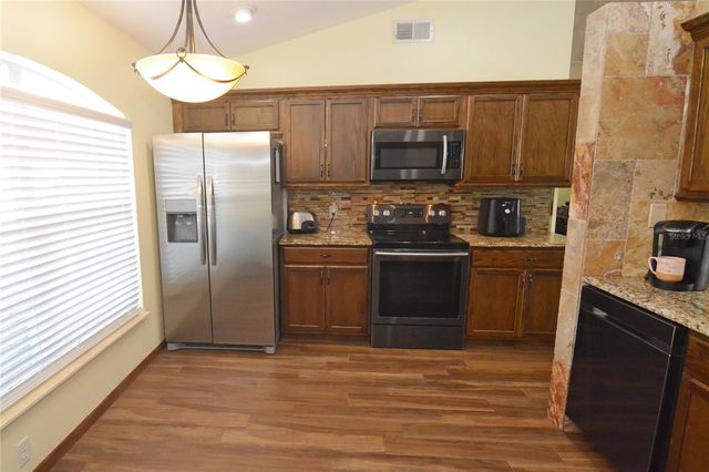 19 SPRING RIDGE DRIVE, Debary, FL 32713