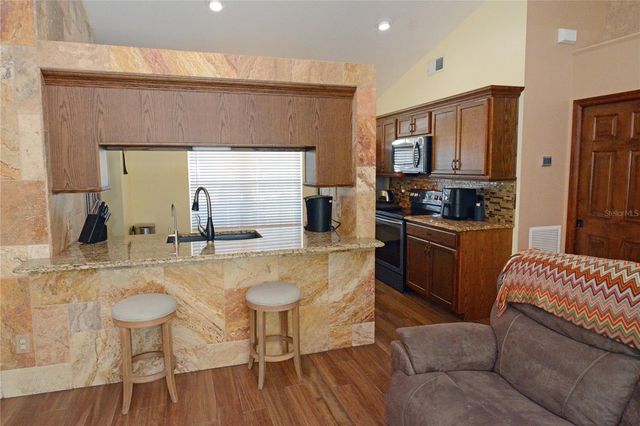 19 SPRING RIDGE DRIVE, Debary, FL 32713