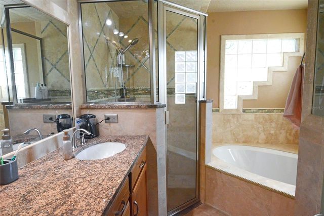 19 SPRING RIDGE DRIVE, Debary, FL 32713