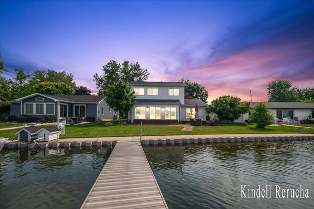 4327 Harmony Drive, Shelbyville, MI 49344