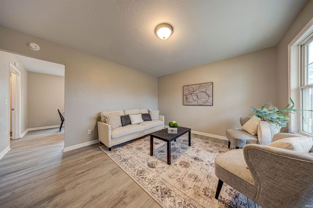 1921 Shadewood Avenue, Evansville, IN 47713