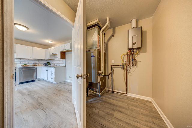 1921 Shadewood Avenue, Evansville, IN 47713