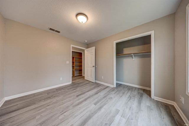 1921 Shadewood Avenue, Evansville, IN 47713