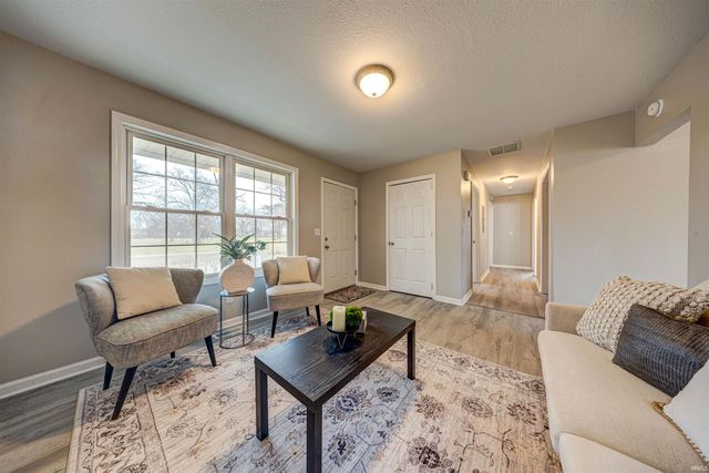 1921 Shadewood Avenue, Evansville, IN 47713