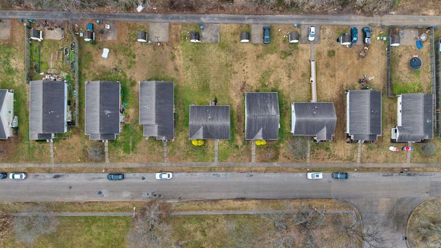 1921 Shadewood Avenue, Evansville, IN 47713