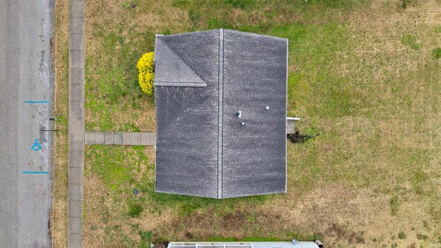 1921 Shadewood Avenue, Evansville, IN 47713