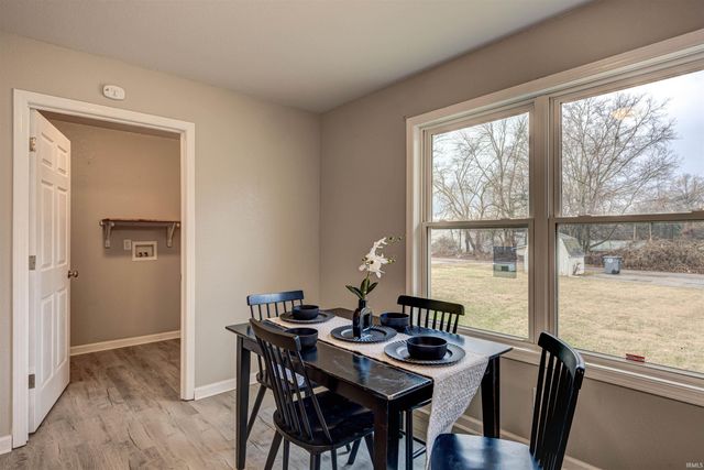 1921 Shadewood Avenue, Evansville, IN 47713