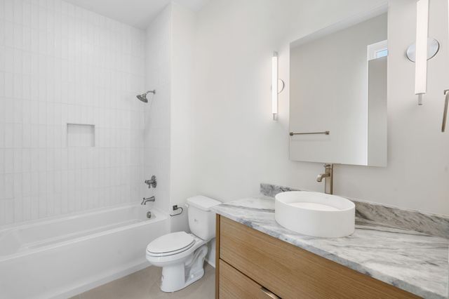 6112 Hill Circle Dr, Nashville, TN 37209