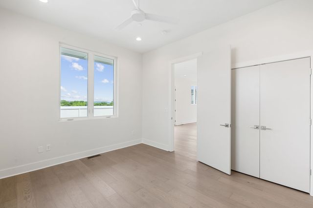 6112 Hill Circle Dr, Nashville, TN 37209