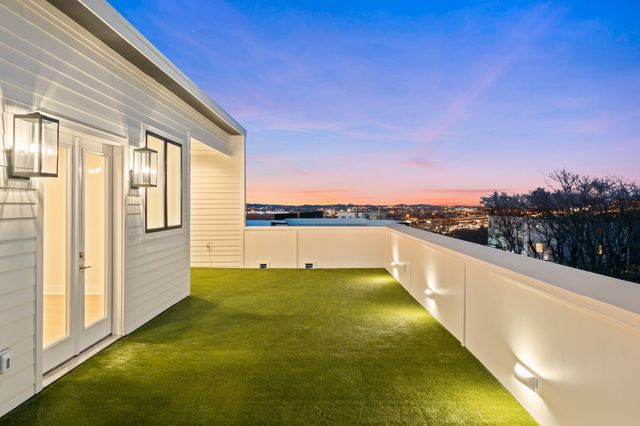 6112 Hill Circle Dr, Nashville, TN 37209