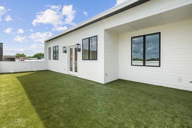 6112 Hill Circle Dr, Nashville, TN 37209