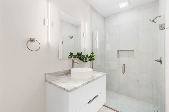 6112 Hill Circle Dr, Nashville, TN 37209