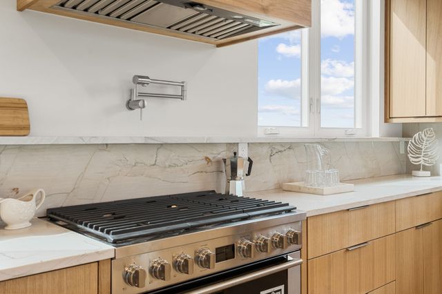 6112 Hill Circle Dr, Nashville, TN 37209