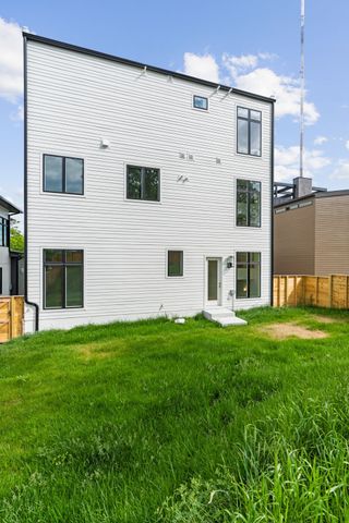 6112 Hill Circle Dr, Nashville, TN 37209