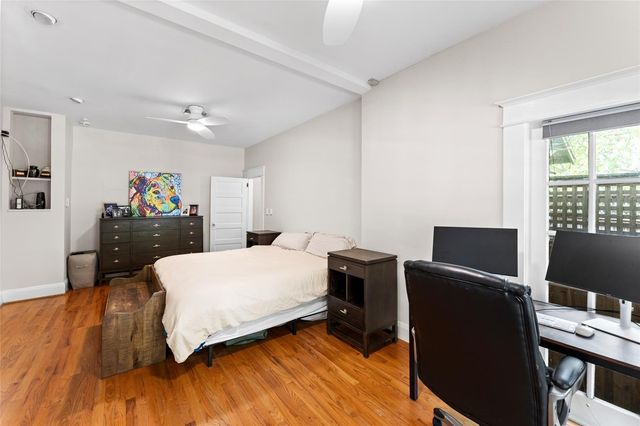 1011 E BROAD STREET, Tampa, FL 33604