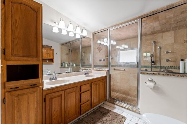 1011 E BROAD STREET, Tampa, FL 33604