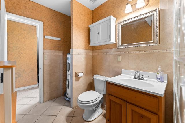 1011 E BROAD STREET, Tampa, FL 33604