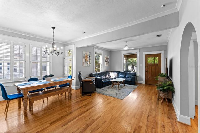 1011 E BROAD STREET, Tampa, FL 33604