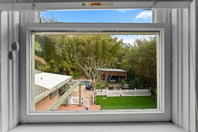 1011 E BROAD STREET, Tampa, FL 33604