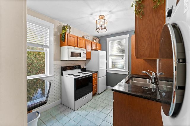 1011 E BROAD STREET, Tampa, FL 33604