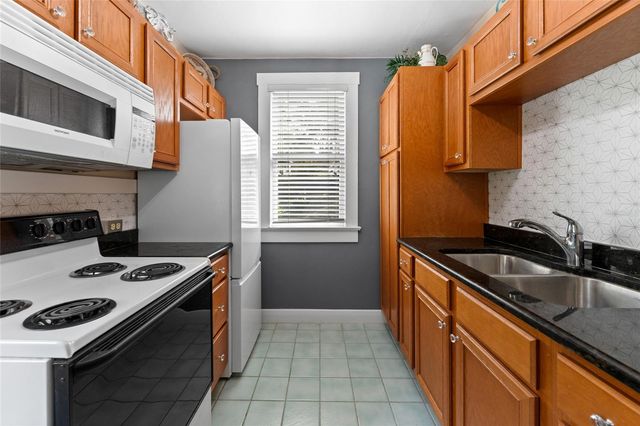 1011 E BROAD STREET, Tampa, FL 33604