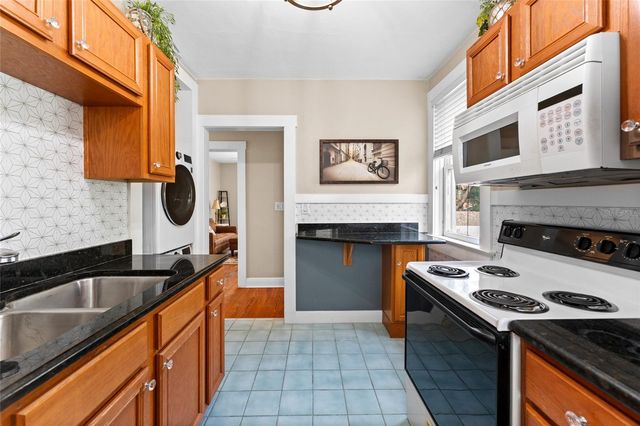 1011 E BROAD STREET, Tampa, FL 33604