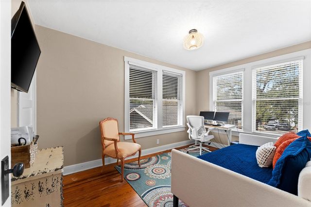 1011 E BROAD STREET, Tampa, FL 33604