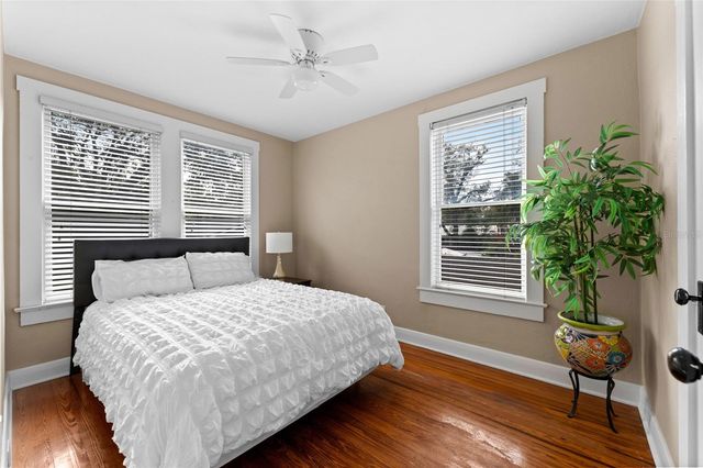 1011 E BROAD STREET, Tampa, FL 33604