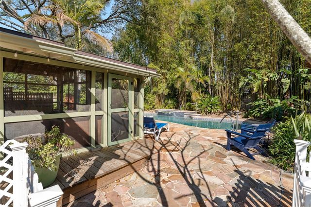 1011 E BROAD STREET, Tampa, FL 33604