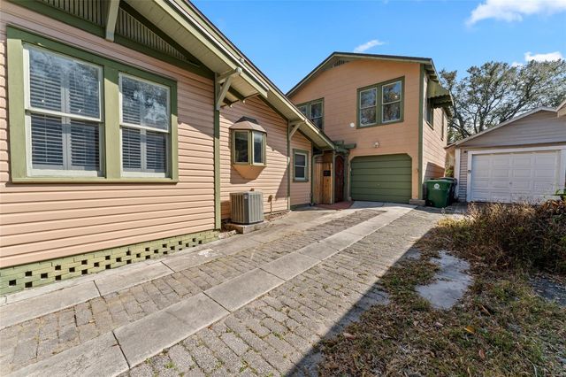 1011 E BROAD STREET, Tampa, FL 33604