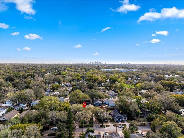 1011 E BROAD STREET, Tampa, FL 33604