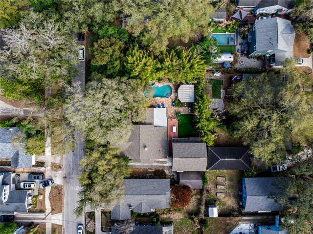 1011 E BROAD STREET, Tampa, FL 33604