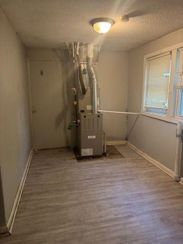 1340 S EMERY Avenue, Independence, MO 64055