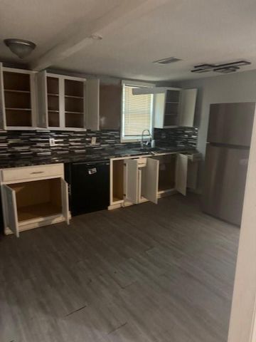 1340 S EMERY Avenue, Independence, MO 64055