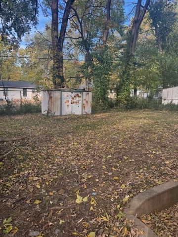 1340 S EMERY Avenue, Independence, MO 64055