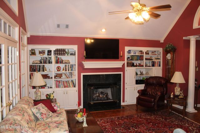 5905 White Wing Cove, Olive Branch, MS 38654