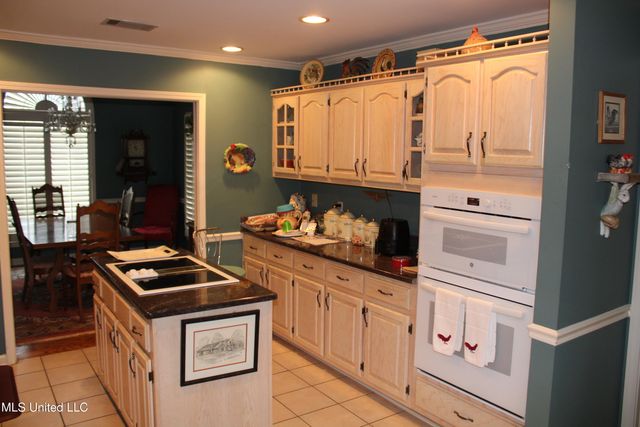 5905 White Wing Cove, Olive Branch, MS 38654