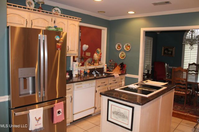 5905 White Wing Cove, Olive Branch, MS 38654