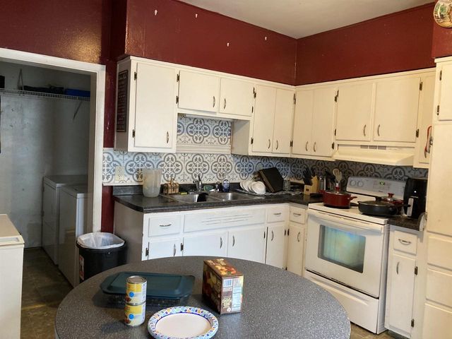 401 W Daley Street, Spring Green, WI 53588